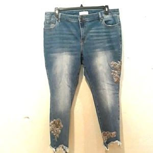 NEVER WORN!! Lane Bryant skinny jeans with lace and bead appliques